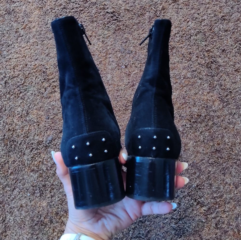 TOD'S Suede Boots - Picture 4 of 7